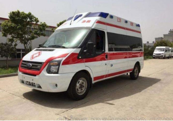 托克逊县救护车租赁