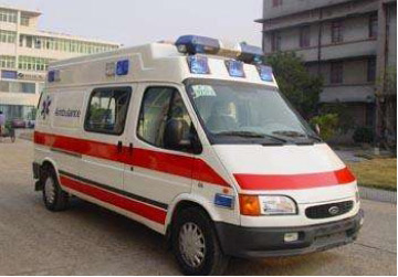 托克逊县救护车租赁